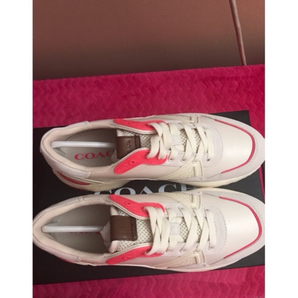 🦋HP🦋 Coach C143 Runner Shoes - Picture 5 of 16